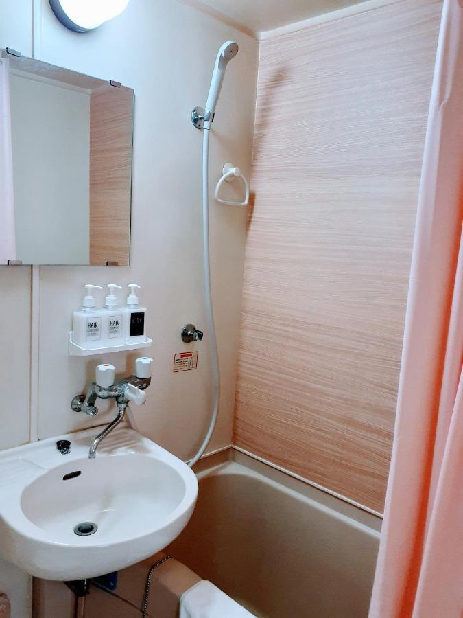 Апартаменты Luxes Hiroshima2F ラクセス ヒロシマ2F Экстерьер фото